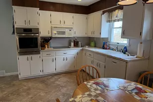 109 Elm Dr, Neptune Township, NJ 07753 - Photo 6