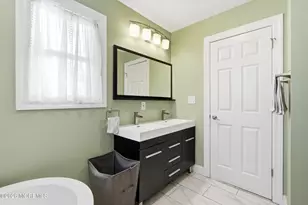 19 Carole Dr, Oakhurst, NJ 07755 - Photo 28