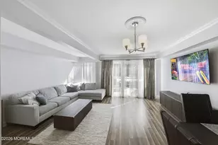 6 Woodmere Ct, Freehold, NJ 07728 - Photo 10