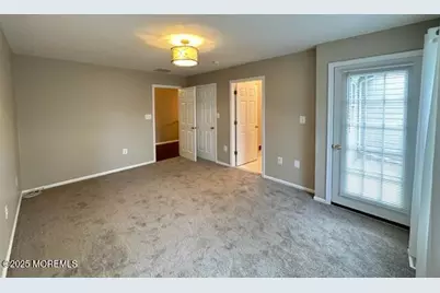 64 Picket Place, Freehold, NJ 07728 - Photo 10