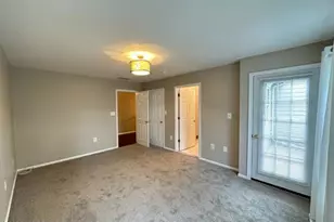 64 Picket Pl, Freehold, NJ 07728 - Photo 10