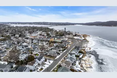 19 Maplewood Avenue, Rumson, NJ 07760 - Photo 54