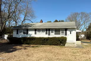 325 Sharon Rd, Robbinsville Township, NJ 08691 - Photo 1