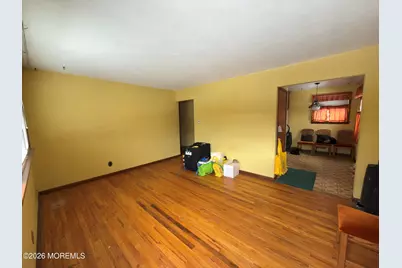 325 Sharon Road, Robbinsville Township, NJ 08691 - Photo 2