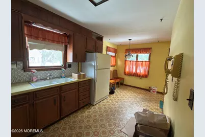 325 Sharon Road, Robbinsville Township, NJ 08691 - Photo 4