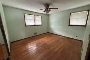 325 Sharon Rd, Robbinsville Township, NJ 08691 - Photo 10