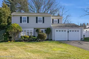 7 Meadow Ct, Hazlet Township, NJ 07730 - Photo 2
