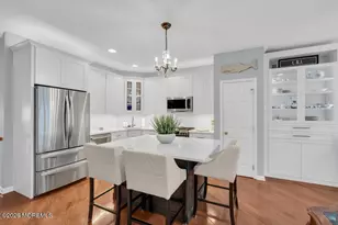 22 Island Breeze Ct, Manahawkin, NJ 08050 - Photo 2