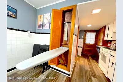 137 Oakland Street, Red Bank, NJ 07701 - Photo 20