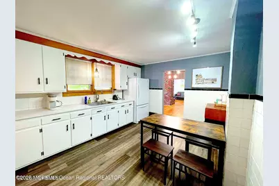 137 Oakland Street, Red Bank, NJ 07701 - Photo 18