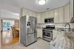 9 Dickenson Ct, Freehold, NJ 07728 - Photo 10