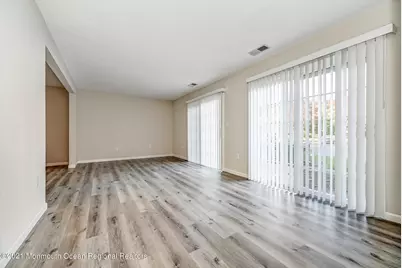 64 Phoenix Court, Tinton Falls, NJ 07712 - Photo 4