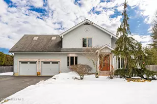 15 McQueen Blvd, Farmingdale, NJ 07727 - Photo 6