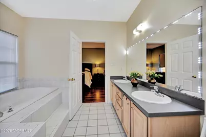 2902 Kapalua Court, Freehold, NJ 07728 - Photo 20