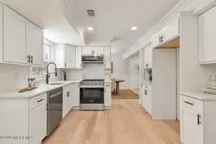 4 Templer Way, Hazlet Township, NJ 07730 - Photo 14