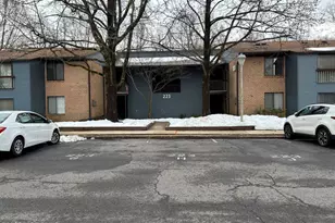 223 Medford Ct, Manalapan Township, NJ 07726 - Photo 1