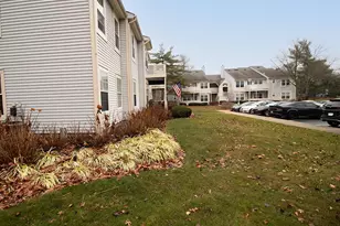 459 Magnolia Ct, Howell Township, NJ 07731 - Photo 2