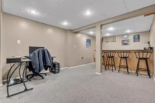 8 Heritage Dr, Englishtown, NJ 07726 - Photo 44