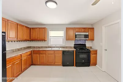 422 Shady Lane, Howell Township, NJ 07731 - Photo 4