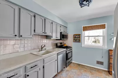 206 Pheasant Hollow Drive, Lanoka Harbor, NJ 08734 - Photo 4