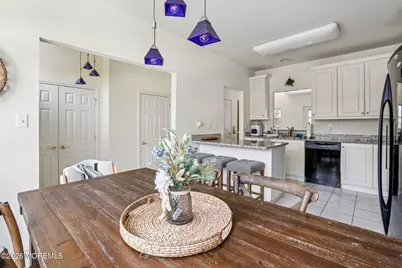 14 W Aspen Way, Matawan, NJ 07747 - Photo 8