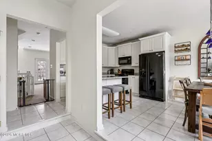 14 W Aspen Way, Matawan, NJ 07747 - Photo 10