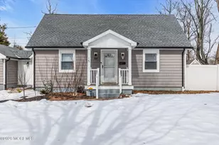 15 Pica Pl, Tinton Falls, NJ 07724 - Photo 1