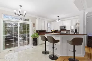 206 Hidden Lake Dr, Morganville, NJ 07751 - Photo 10