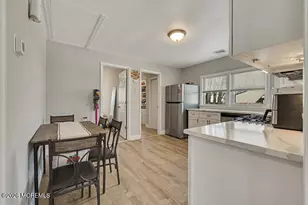 431 S Laurel Ave, Hazlet Township, NJ 07734 - Photo 8