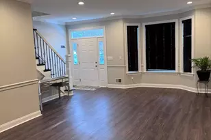 168 Shinnecock Dr, Manalapan Township, NJ 07726 - Photo 2