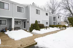 8 Beverly Ct, Tinton Falls, NJ 07724 - Photo 2