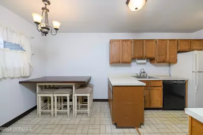 8 Beverly Court, Tinton Falls, NJ 07724 - Photo 8