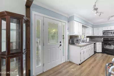 742 W Commodore Boulevard, Jackson, NJ 08527 - Photo 8