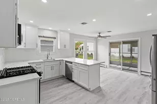 93 Paradise Blvd, Toms River Township, NJ 08757 - Photo 6