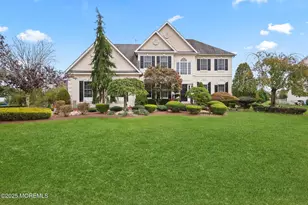 16 Stream Bank Dr, Freehold, NJ 07728 - Photo 2