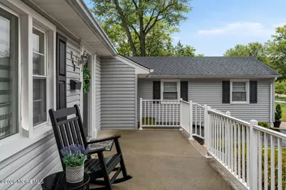 749 Park Avenue, Belford, NJ 07718 - Photo 52