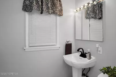 749 Park Avenue, Belford, NJ 07718 - Photo 24