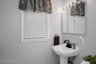 749 Park Ave, Belford, NJ 07718 - Photo 24