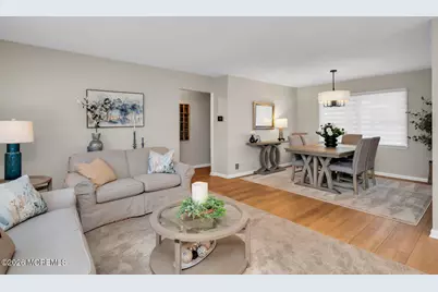 749 Park Avenue, Belford, NJ 07718 - Photo 4