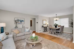 749 Park Ave, Belford, NJ 07718 - Photo 4