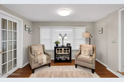 749 Park Avenue, Belford, NJ 07718 - Photo 12