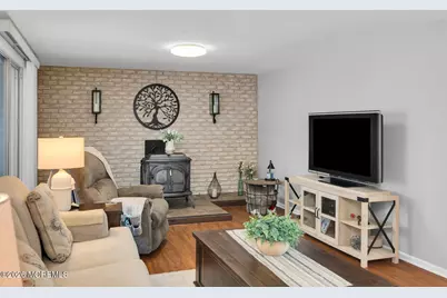 749 Park Avenue, Belford, NJ 07718 - Photo 10