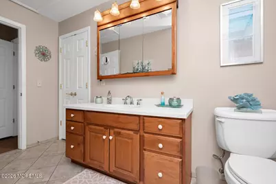 749 Park Avenue, Belford, NJ 07718 - Photo 22