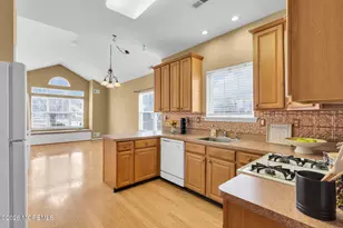 2 Chambord Ct, Manchester Township, NJ 08759 - Photo 4