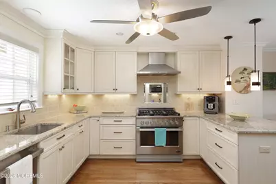 33 Chapin Avenue, Red Bank, NJ 07701 - Photo 4