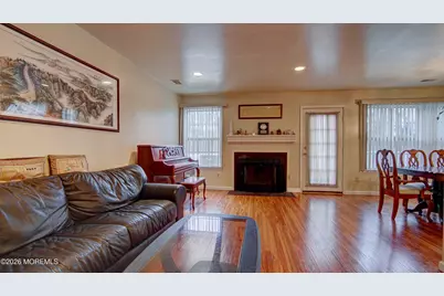 104 Wellington Court #1-4, Manalapan Township, NJ 07726 - Photo 6