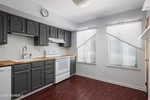 37 Amy Ct, Brick, NJ 08724 - Photo 8