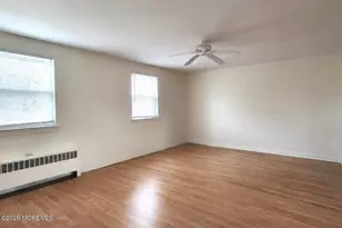 152 Manor Dr, Red Bank, NJ 07701 - Photo 4