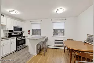 98 Manor Dr, Red Bank, NJ 07701 - Photo 10