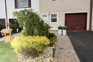615 Randall Way, Matawan, NJ 07747 - Photo 6